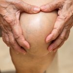 These 6 Bad Habits Are Making Your Knee Pain WORSE